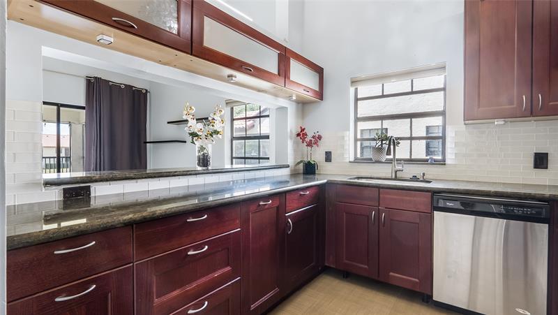 Image 22 of 73 For 410 Freedom Ct  410