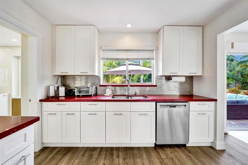 Image 18 of 53 For 851 Harrison St