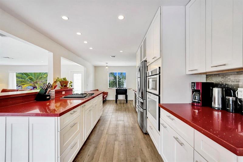 Image 19 of 53 For 851 Harrison St