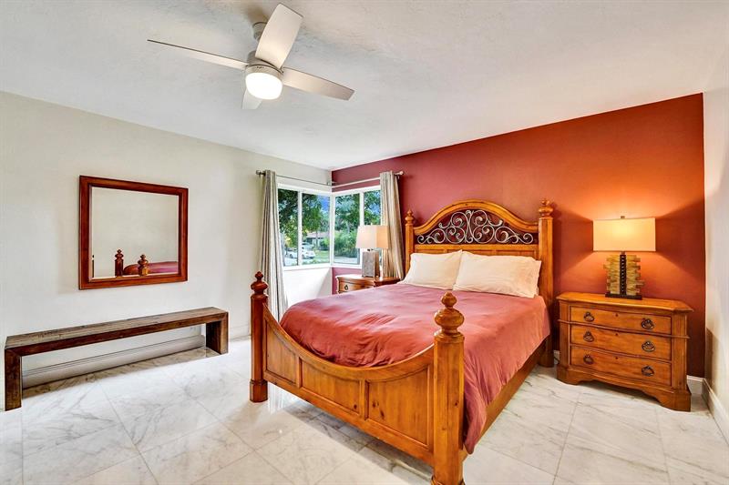 Image 31 of 53 For 851 Harrison St