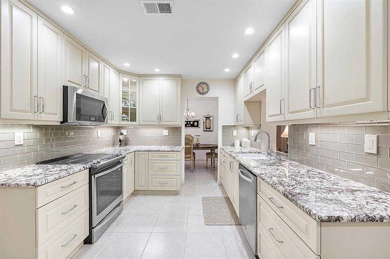 Image 12 of 42 For 6015 67th Ter