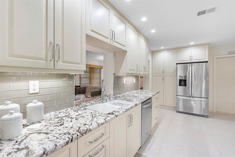 Image 14 of 42 For 6015 67th Ter