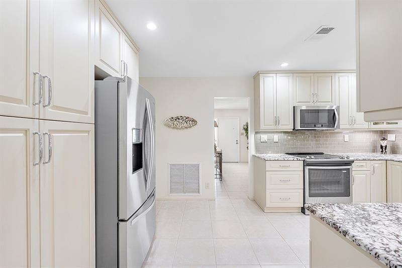 Image 16 of 42 For 6015 67th Ter