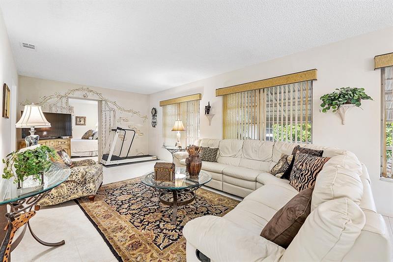 Image 24 of 42 For 6015 67th Ter