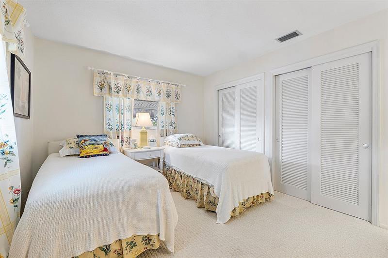 Image 33 of 42 For 6015 67th Ter