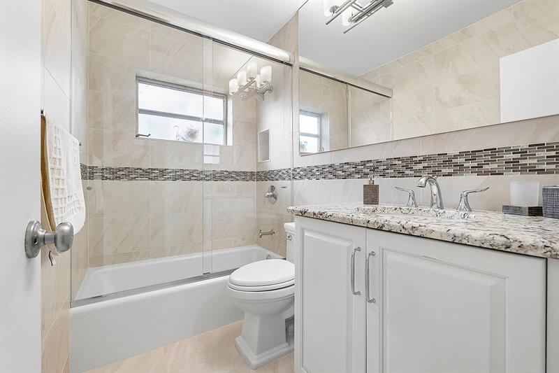 Image 34 of 42 For 6015 67th Ter