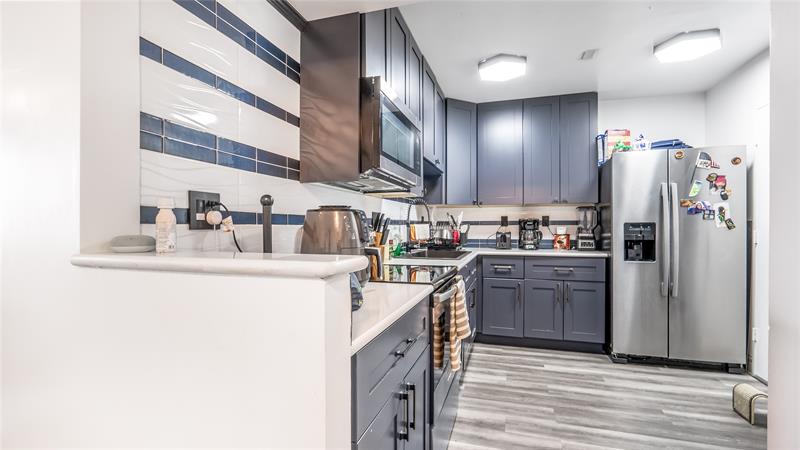 Image 18 of 32 For 1833 Ocean Dr  1608