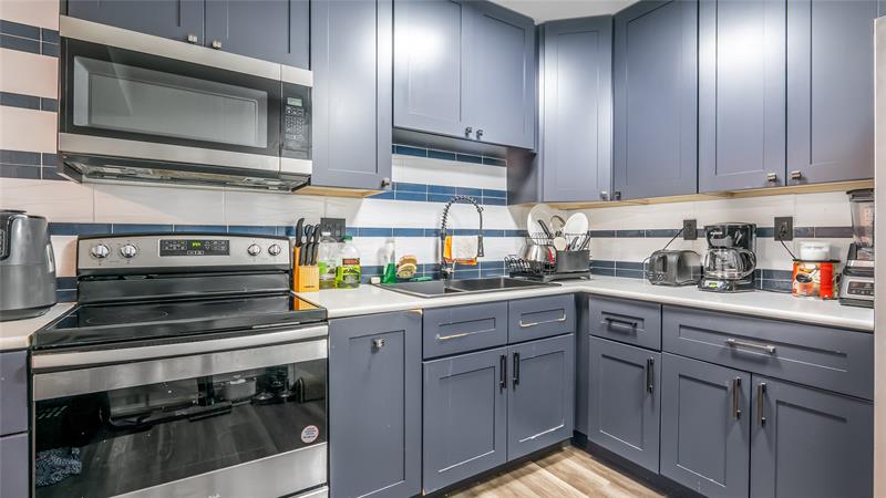 Image 19 of 32 For 1833 Ocean Dr  1608