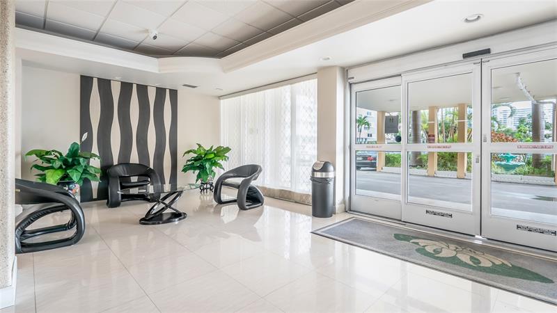 Image 30 of 32 For 1833 Ocean Dr  1608