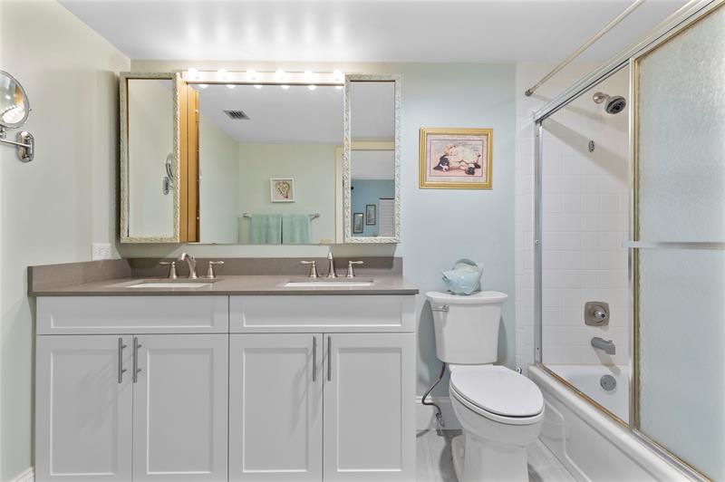 Image 20 of 26 For 2804 Victoria Way  3b