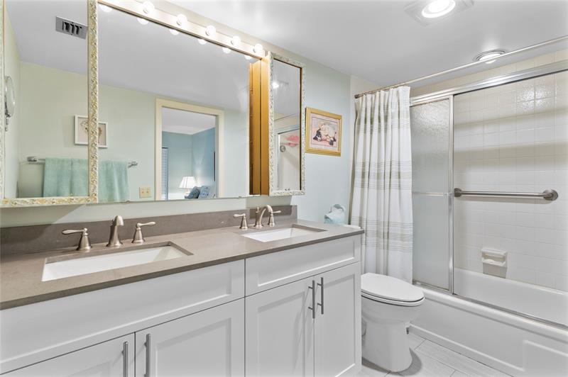 Image 21 of 26 For 2804 Victoria Way  3b
