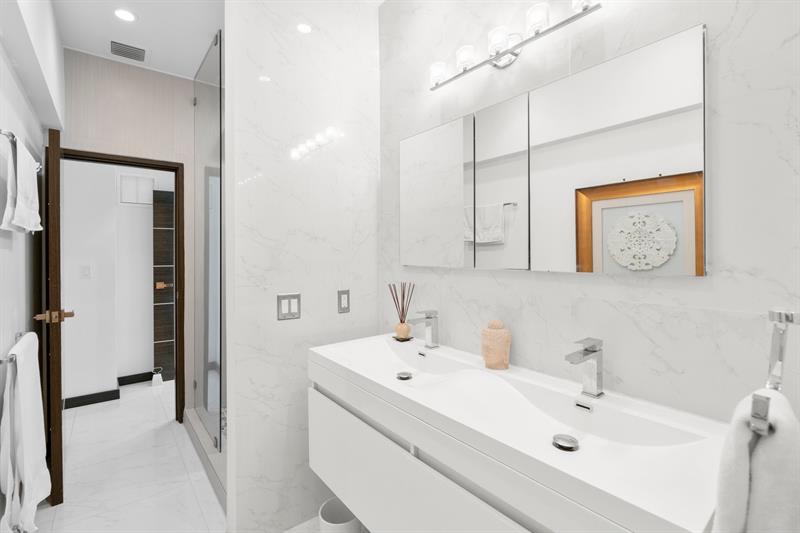 Image 32 of 80 For 2711 20th St