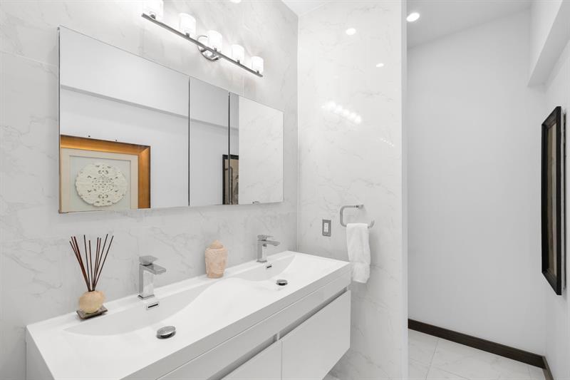 Image 33 of 80 For 2711 20th St