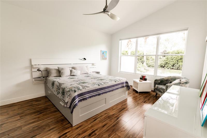 Image 11 of 27 For 9469 Verona Lakes Blvd