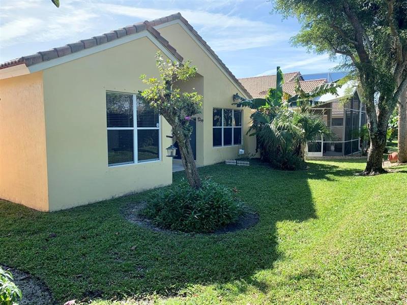 Image 23 of 27 For 9469 Verona Lakes Blvd