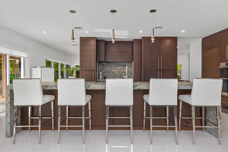 Image 13 of 64 For 615 3rd Key Dr