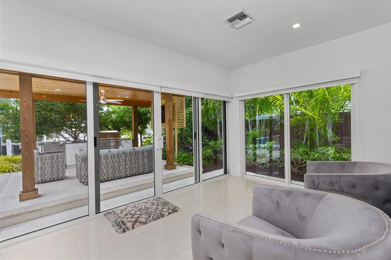Image 19 of 64 For 615 3rd Key Dr