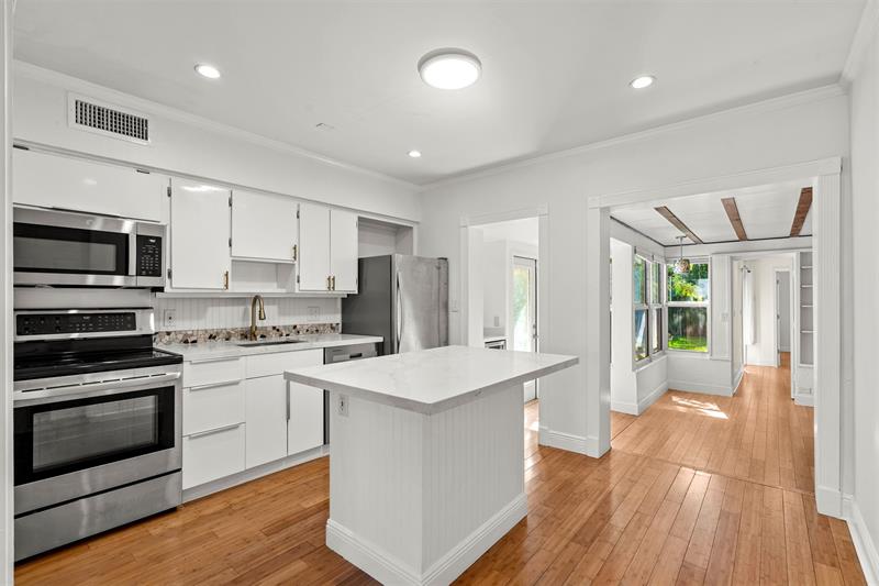 Image 15 of 22 For 1413 23rd Ave