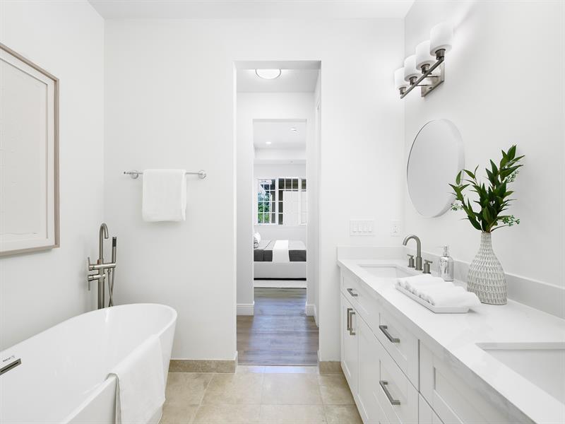 Image 16 of 39 For 506 7th St  305