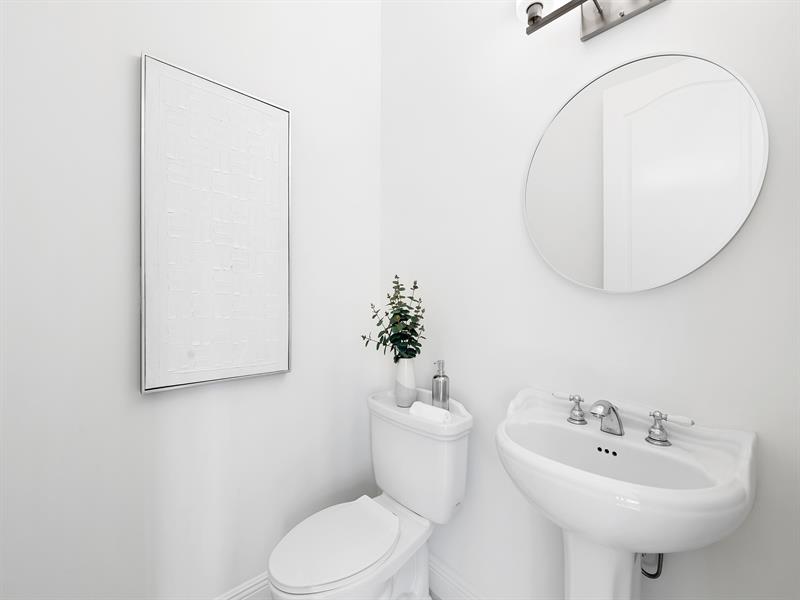 Image 34 of 39 For 506 7th St  305
