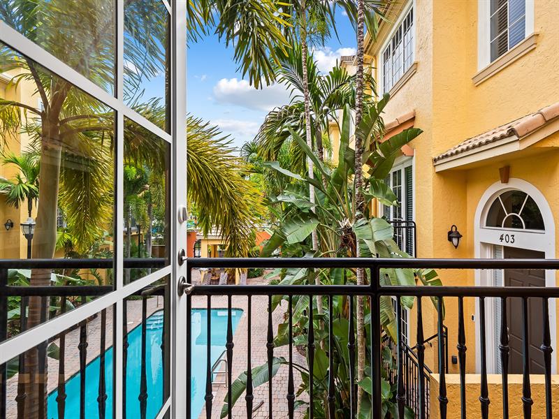 Image 5 of 39 For 506 7th St  305
