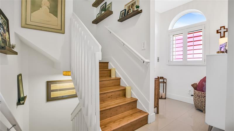 Image 27 of 34 For 816 7th St  C