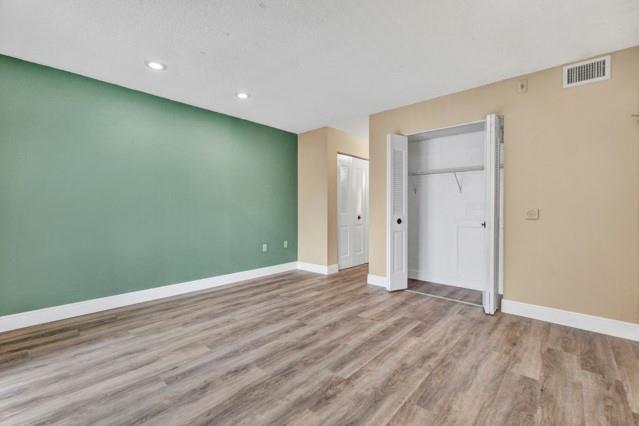 Image 21 of 41 For 5767 Washington St  F-21