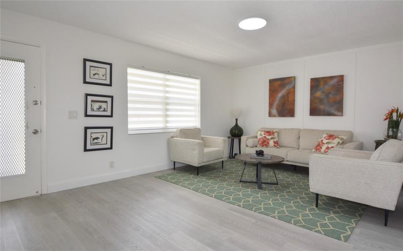 Image 8 of 40 For 623 Burgundy M  623