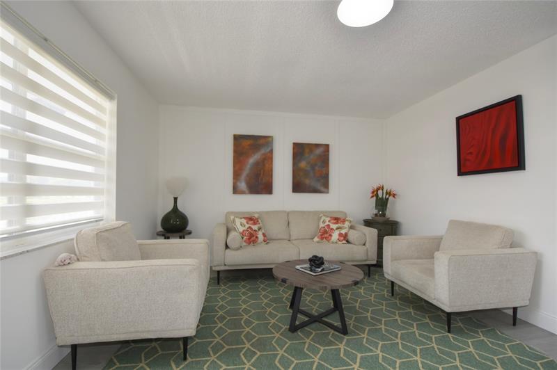 Image 9 of 40 For 623 Burgundy M  623