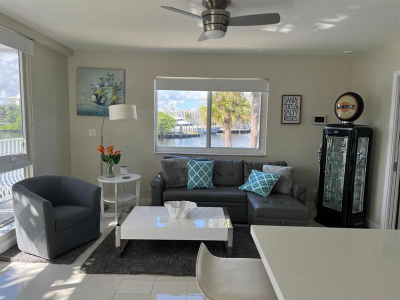 Image 11 of 41 For 1705 Riverside Dr  8