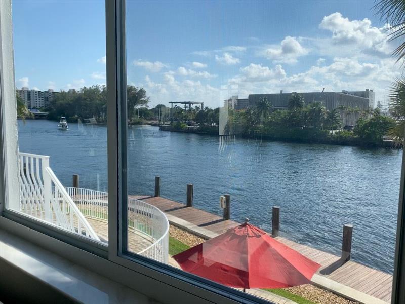 Image 12 of 41 For 1705 Riverside Dr  8