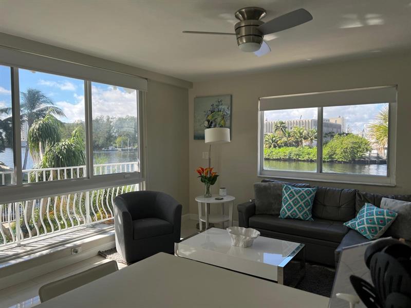 Image 13 of 41 For 1705 Riverside Dr  8