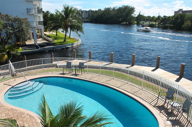 Image 2 of 41 For 1705 Riverside Dr  8