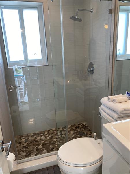 Image 25 of 41 For 1705 Riverside Dr  8