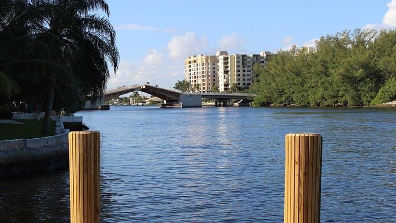 Image 31 of 41 For 1705 Riverside Dr  8