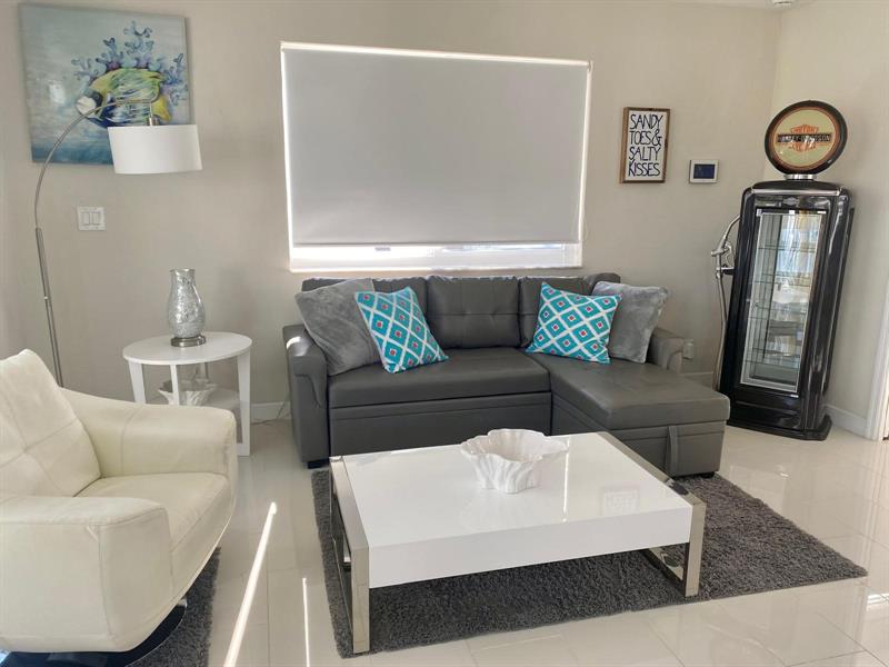 Image 9 of 41 For 1705 Riverside Dr  8