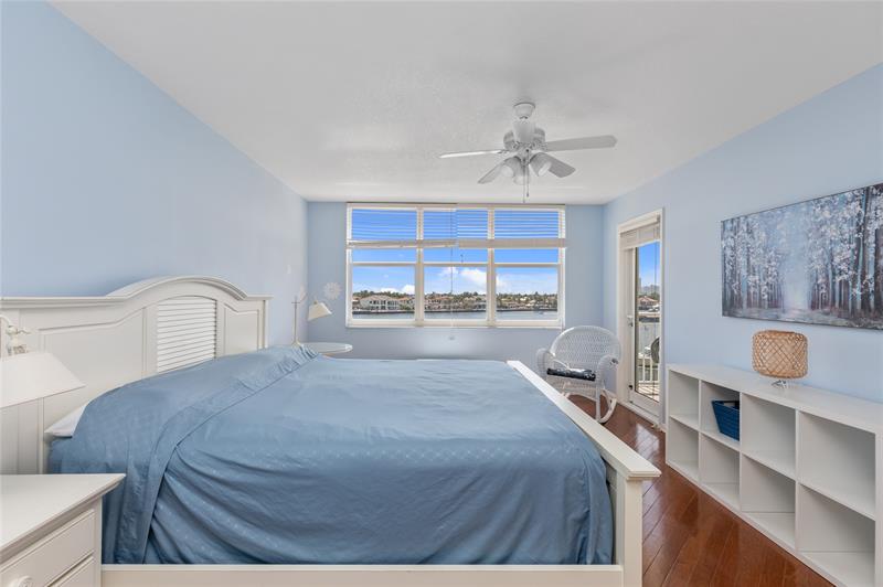 Image 15 of 72 For 511 Bayshore Dr  410