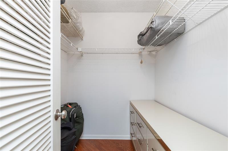 Image 21 of 72 For 511 Bayshore Dr  410