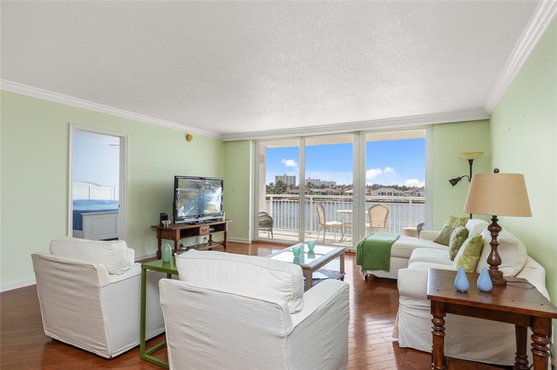 Image 24 of 72 For 511 Bayshore Dr  410