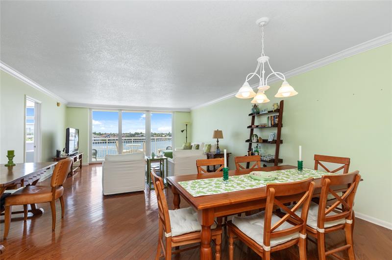 Image 26 of 72 For 511 Bayshore Dr  410
