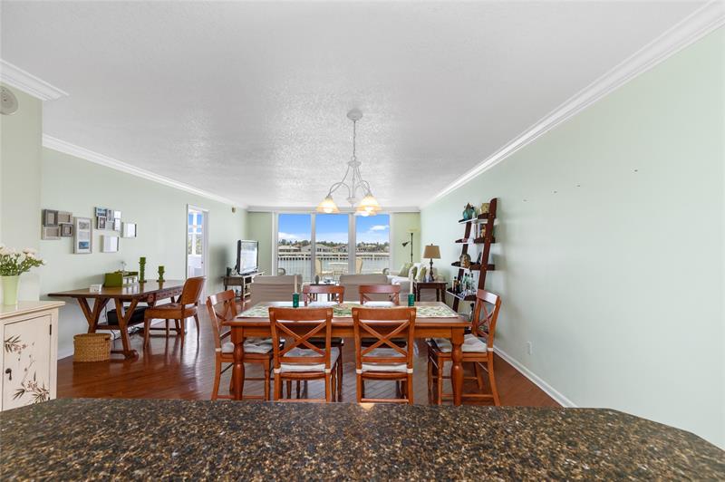 Image 31 of 72 For 511 Bayshore Dr  410