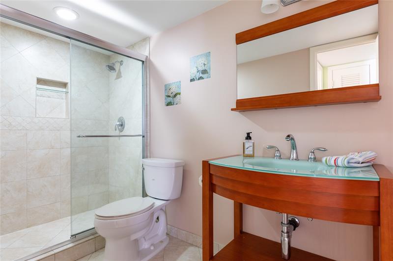 Image 35 of 72 For 511 Bayshore Dr  410