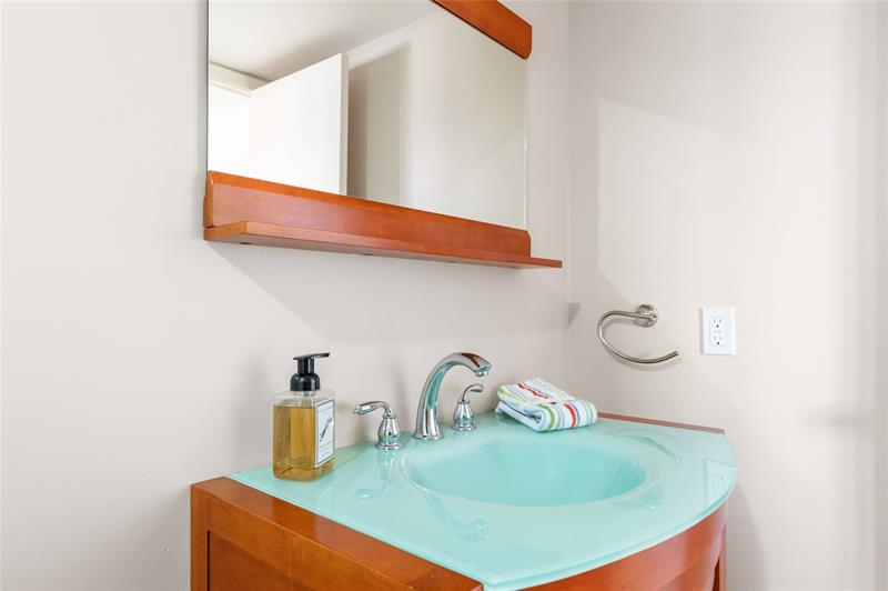 Image 36 of 72 For 511 Bayshore Dr  410