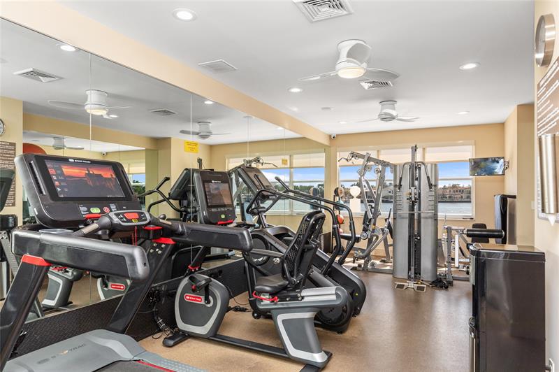 Image 42 of 72 For 511 Bayshore Dr  410