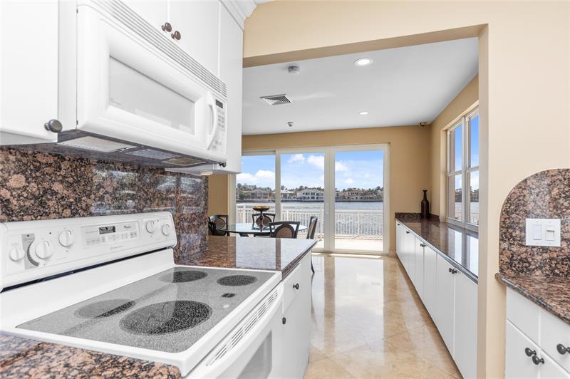 Image 46 of 72 For 511 Bayshore Dr  410