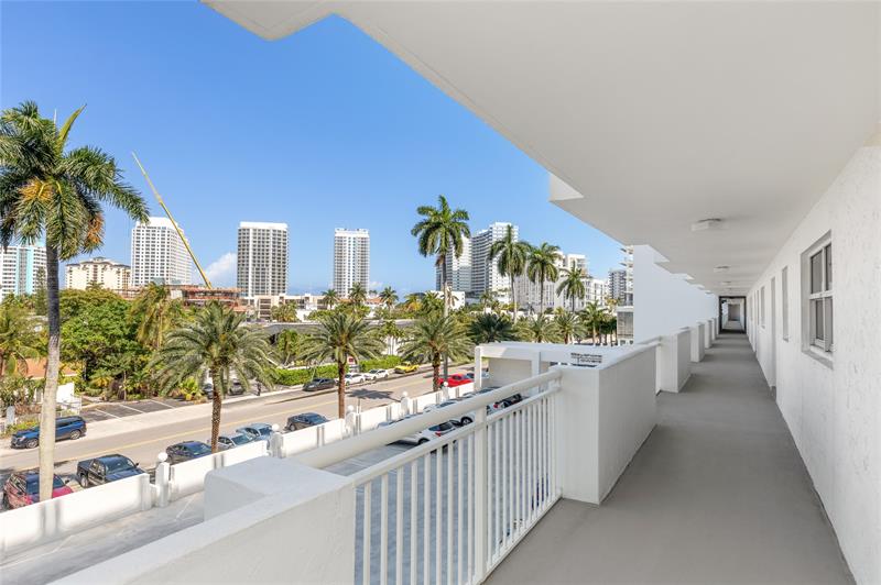 Image 48 of 72 For 511 Bayshore Dr  410