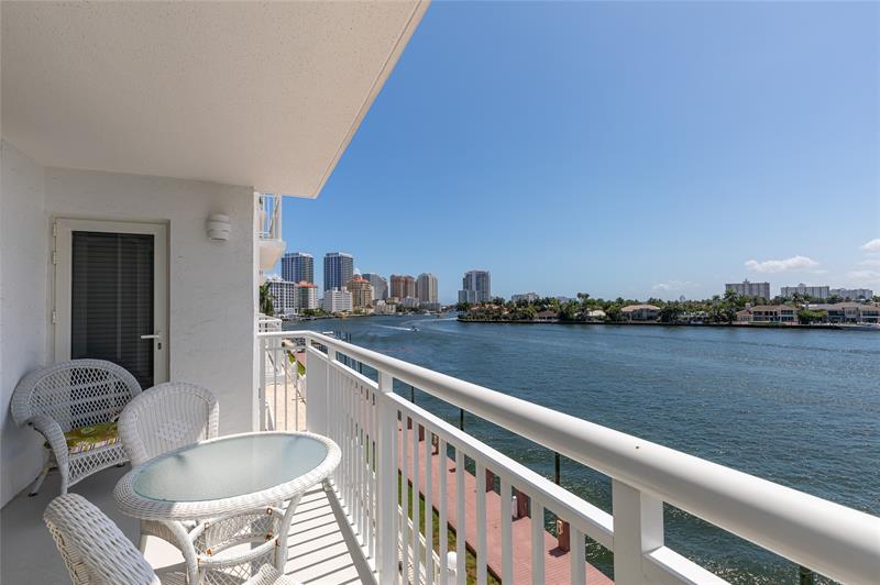 Image 5 of 72 For 511 Bayshore Dr  410