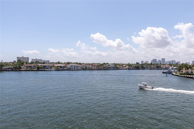Image 7 of 72 For 511 Bayshore Dr  410