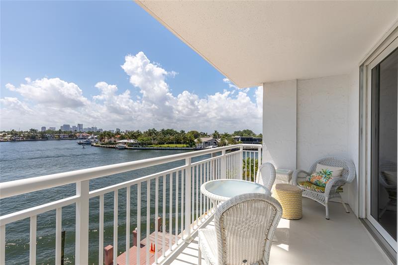Image 8 of 72 For 511 Bayshore Dr  410