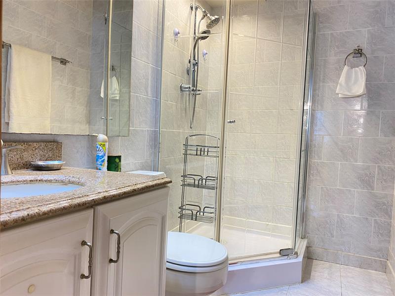 Image 15 of 36 For 400 Kings Point Dr  1423